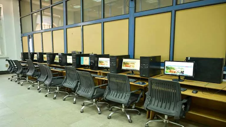 “ليس من الضروري أن تكون طبيبًا أو مهندسًا”: خبير تربوي يقدم نصائح لاختيار الجامعة المناسبة. “ليس من الضروري أن تكون طبيبًا أو مهندسًا”: خبير تربوي يقدم نصائح لاختيار الجامعة المناسبة.
