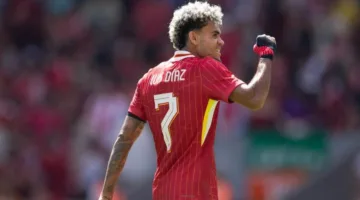 ليفربول يتمسك بلويس دياز ويرفض عروض بايرن وبرشلونة للحصول عليه