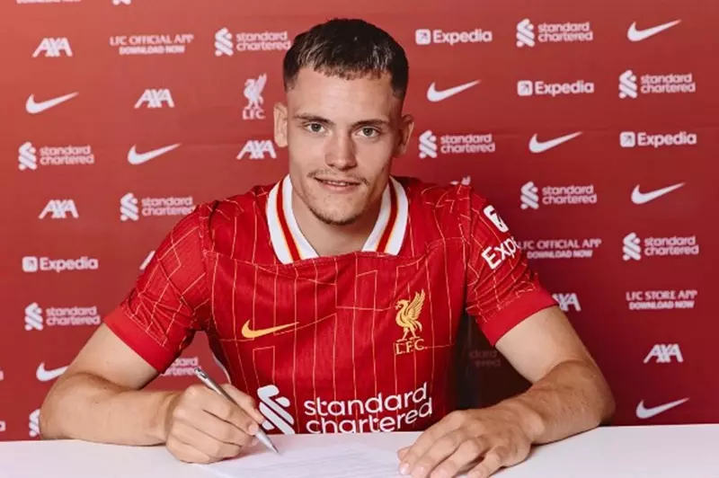 ليفربول يكشف عن بيانات أولية للانتقالات الجديدة خلال مباراة بريستون الودية ليفربول يكشف عن بيانات أولية للانتقالات الجديدة خلال مباراة بريستون الودية
