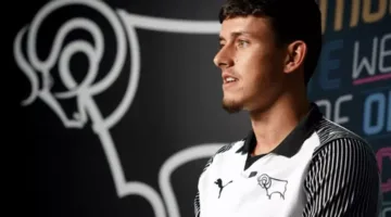 ليفربول يمدد عقد نجمه الشاب ويوفر له فرصة التألق في دوري الدرجة الأولى
