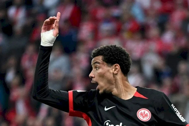 ليفربول يُبرم صفقة مع المهاجم الفرنسي إيكيتيكي