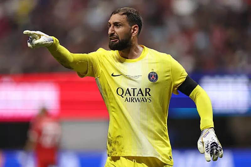 ليكيب: باريس سان جيرمان يحدد مصير دوناروما بعد بطولة كأس العالم للأندية ليكيب: باريس سان جيرمان يحدد مصير دوناروما بعد بطولة كأس العالم للأندية