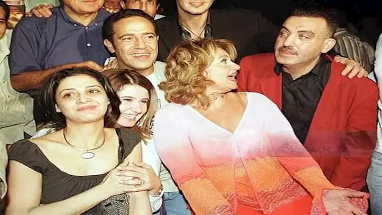 ليلى علوي تستعرض صورًا حديثة من خلف كواليس فيلم “حب البنات” ليلى علوي تستعرض صورًا حديثة من خلف كواليس فيلم “حب البنات”