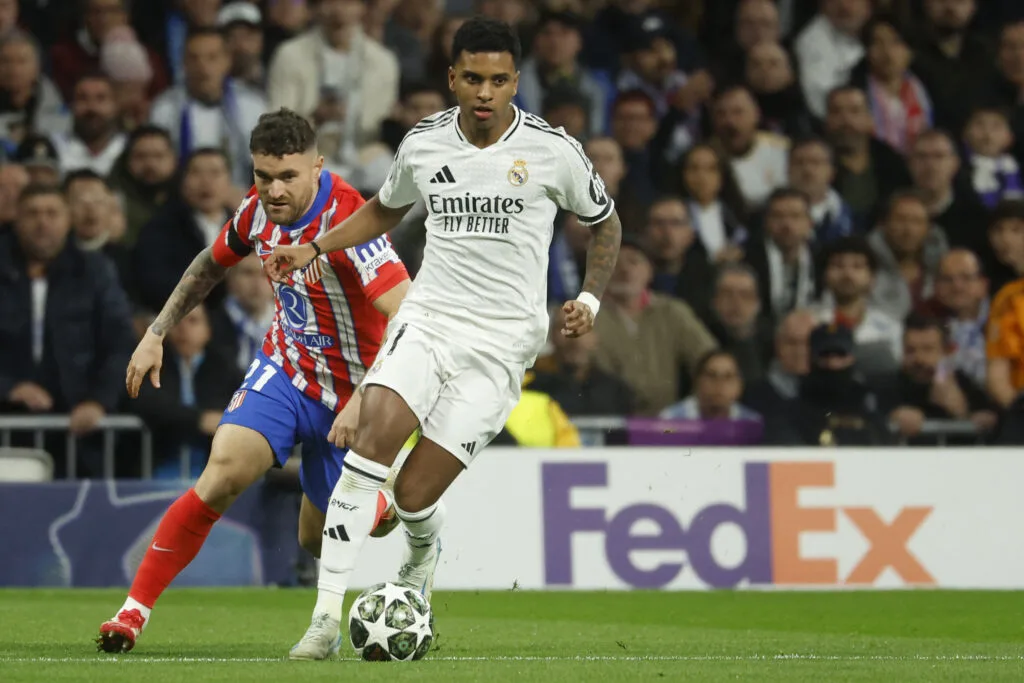 مؤتمر تشابي ألونسو قبل لقاء ريال مدريد وبوروسيا دورتموند في بطولة كأس العالم للأندية مؤتمر تشابي ألونسو قبل لقاء ريال مدريد وبوروسيا دورتموند في بطولة كأس العالم للأندية