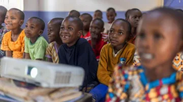 «مؤسسة أبوظبي للتنمية» وكينيا: تعاون استراتيجي لتعزيز البنية التحتية