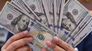 ما هو سعر الدولار اليوم في مصر؟ إليك الأسعار الرسمية لدى البنوك.
