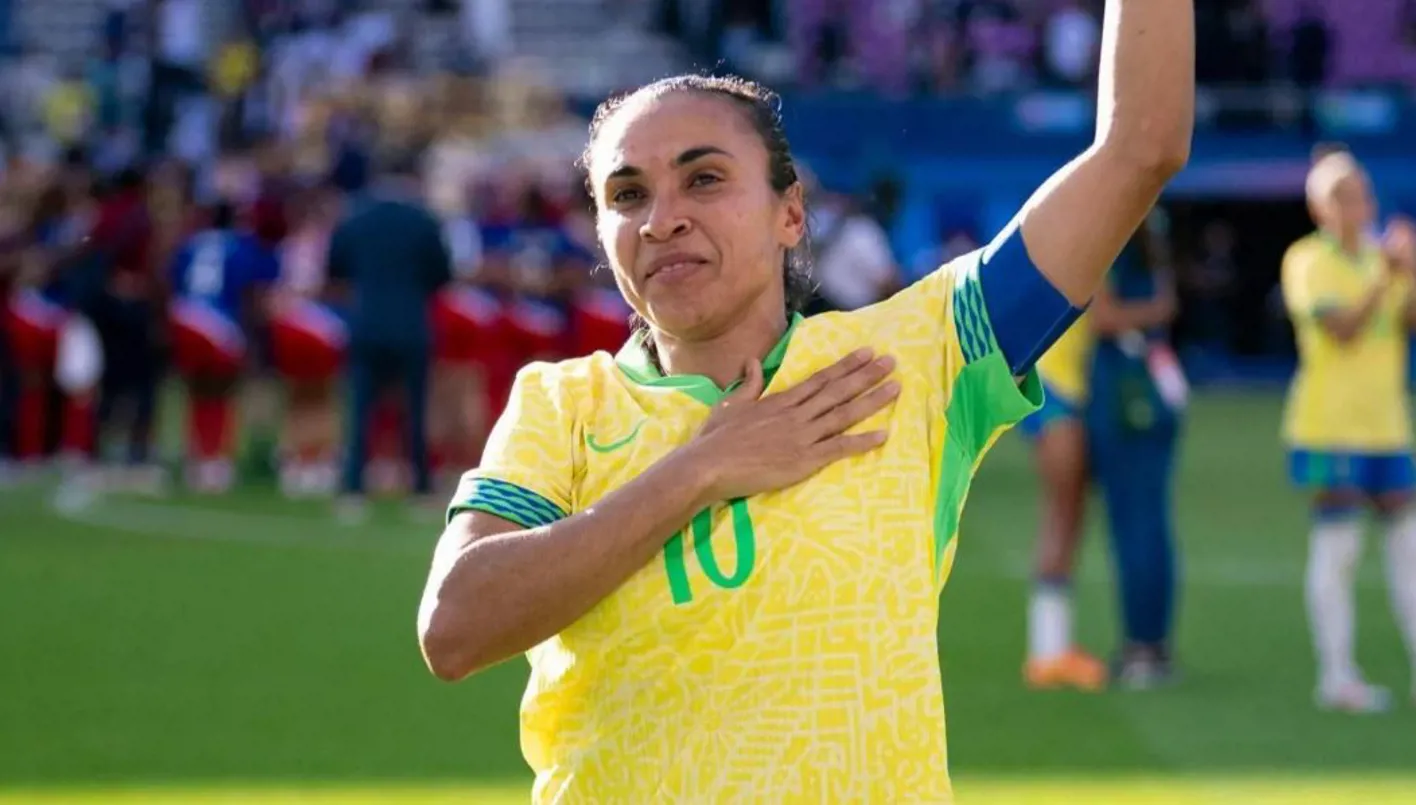 مارتا في موقف صعب بين دورها كأم وظهورها في كأس العالم مارتا في موقف صعب بين دورها كأم وظهورها في كأس العالم