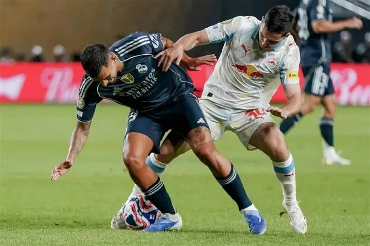 ماركا تكشف عن أول اللاعبين الذين سقطوا ضحية لتشابي ألونسو في ريال مدريد