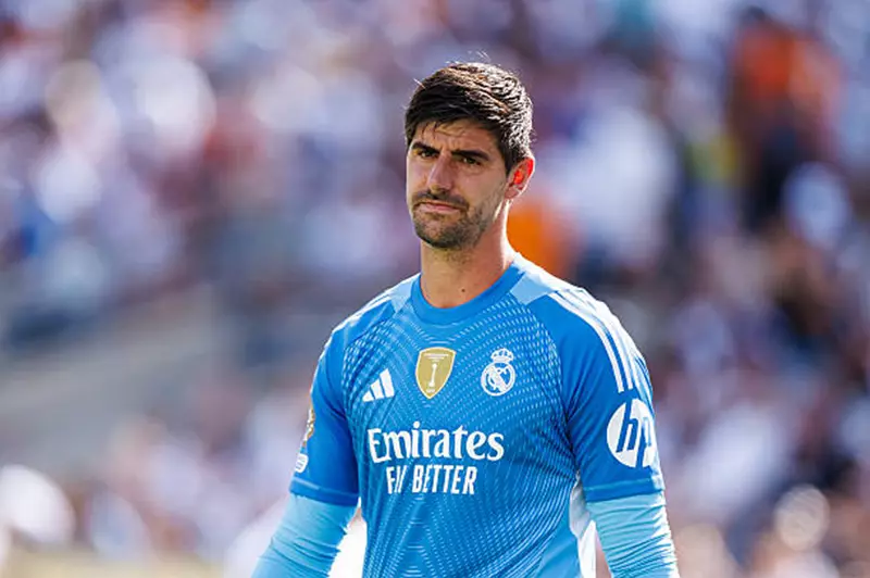 ماركا: ريال مدريد يُبرم اتفاقاً مع كورتوا لتجديد عقده حتى عام 2027