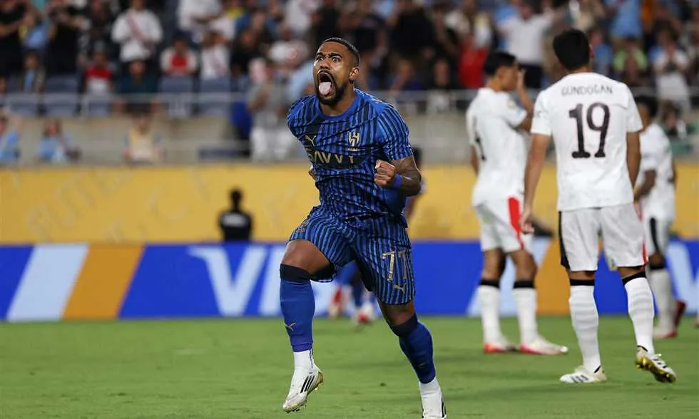 ماركوس ليوناردو: حلمت بوالدتي المريضة بعد تسجيل هدفين في مانشستر سيتي