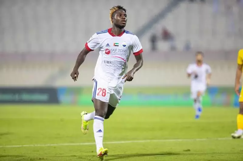 مالانجو يقترب من العودة إلى نادي الرجاء المغربي