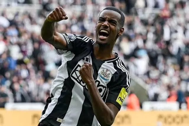 مبلغ هائل.. شرط نيوكاسل الصعب لبيع إيزاك يسبب الارتباك للهلال وليفربول مبلغ هائل.. شرط نيوكاسل الصعب لبيع إيزاك يسبب الارتباك للهلال وليفربول