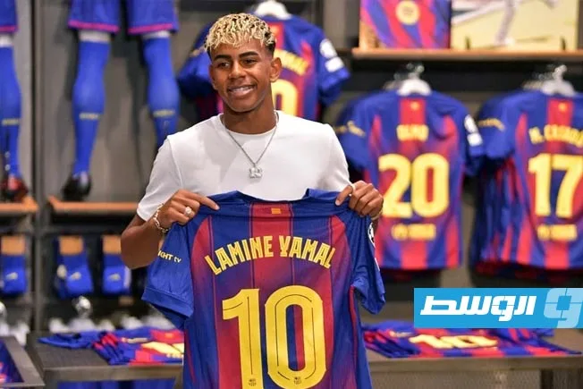 مبيعات مذهلة للقميص الجديد لامين يامال مع برشلونة