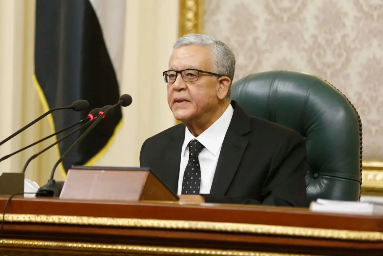 مجلس النواب يوافق بشكل مبدئي على تعديل قانون المهن الطبية لضم خريجي العلوم الصحية التطبيقية. مجلس النواب يوافق بشكل مبدئي على تعديل قانون المهن الطبية لضم خريجي العلوم الصحية التطبيقية.