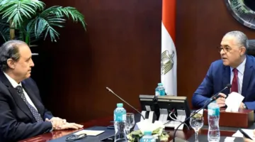 مجموعة كريستال مارتن العالمية تخطط لتأسيس مصنع للمنسوجات والملابس في مصر