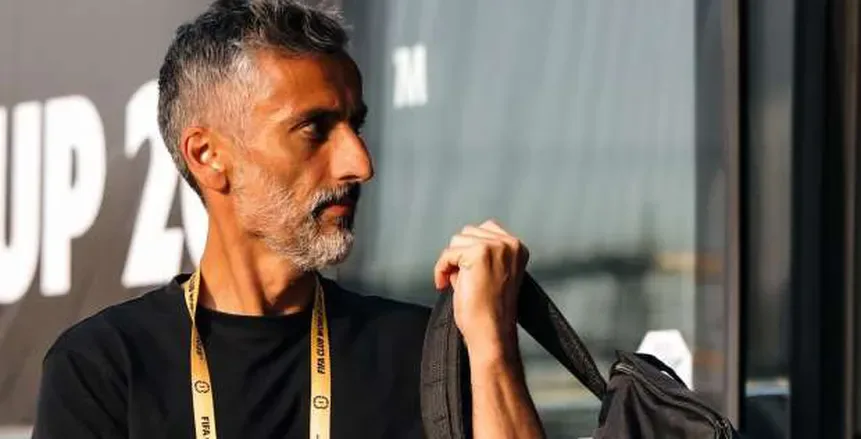 محاضرة للاعبي الأهلي في تونس.. وريبيرو يوضح أسلوب اللعب للموسم الجديد