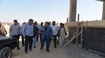 محافظ أسيوط يزور موقع إنشاء أول مصنع شامل لمنتجات الرمان في البداري