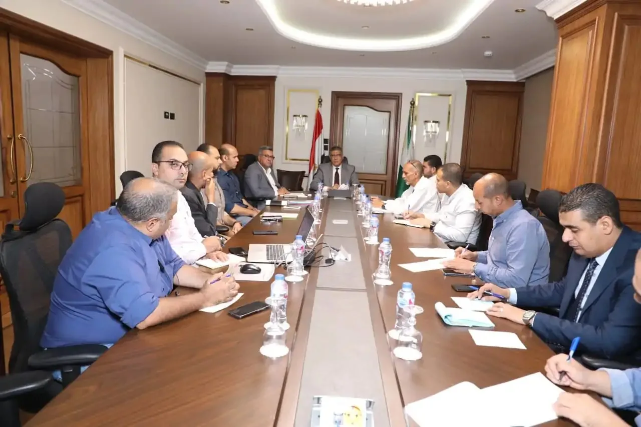 محافظ الجيزة: بدء التحضيرات لإطلاق نظام ذكي لإدارة ونقل مخلفات البناء والهدم إلكترونيًا محافظ الجيزة: بدء التحضيرات لإطلاق نظام ذكي لإدارة ونقل مخلفات البناء والهدم إلكترونيًا