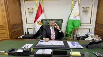 محافظ الجيزة يتواصل هاتفياً مع الأوائل في الثانوية العامة من أبناء المحافظة.