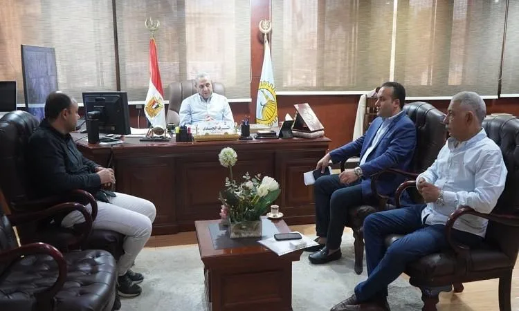 محافظ الغربية: التعاون مع نواب الشعب هو السبيل لتحقيق أولويات المواطنين محافظ الغربية: التعاون مع نواب الشعب هو السبيل لتحقيق أولويات المواطنين