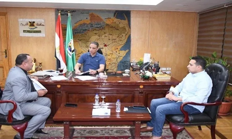 محافظ الفيوم وأعضاء مجلس النواب يعكفون على بحث شكاوى المواطنين لتعزيز جودة الخدمات محافظ الفيوم وأعضاء مجلس النواب يعكفون على بحث شكاوى المواطنين لتعزيز جودة الخدمات