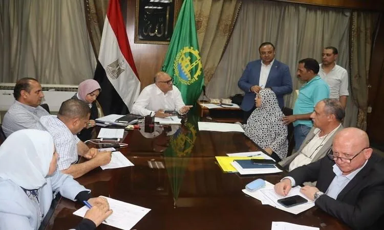 محافظ القليوبية: تقديم الخدمات وتعزيز مستوى المعيشة في مقدمة الأولويات