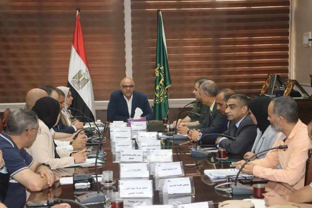 محافظ القليوبية يبحث مشروع بناء كوبري عبودة في شبين القناطر على ترعة الشرقاوية