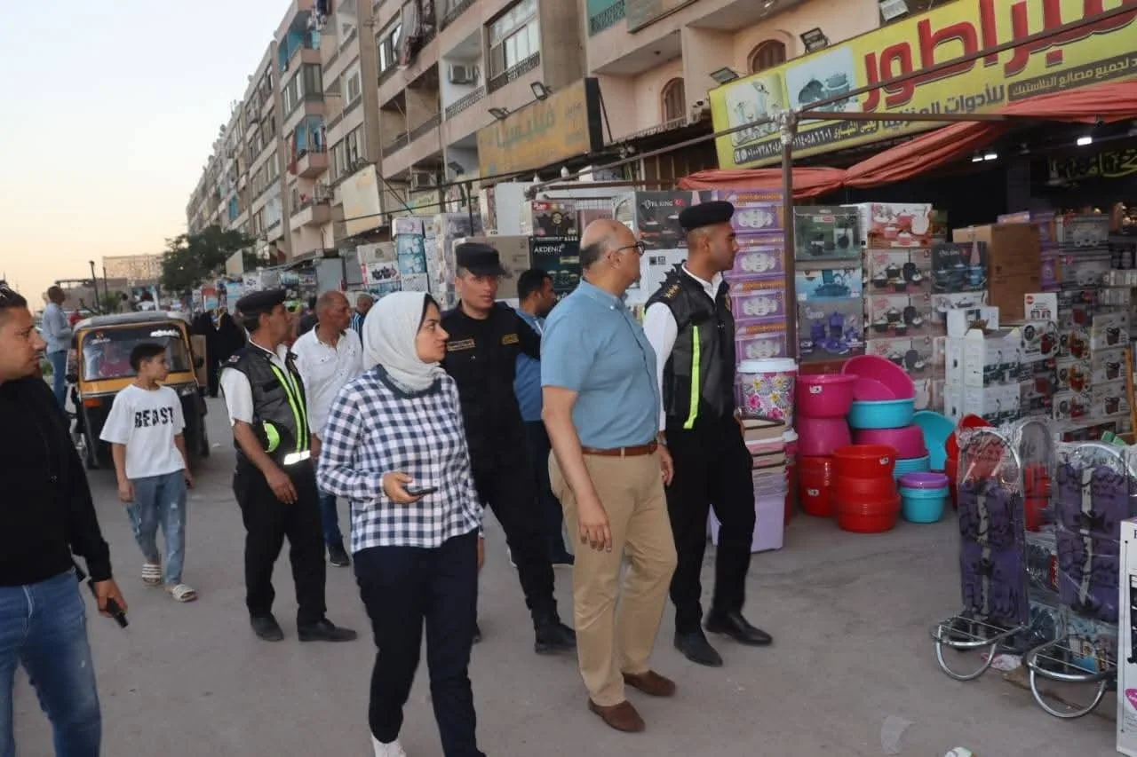 محافظ القليوبية يترأس حملة لإزالة المخالفات من متاجر البلاستيك في شارع ترعة الإسماعيلية بحي شرق شبرا الخيمة محافظ القليوبية يترأس حملة لإزالة المخالفات من متاجر البلاستيك في شارع ترعة الإسماعيلية بحي شرق شبرا الخيمة