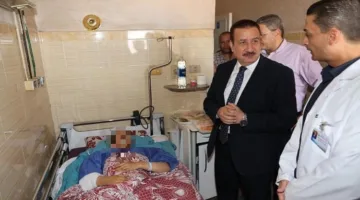 محافظ المنوفية يزور مصابي حادث الطريق الإقليمي للاطمئنان على صحتهم