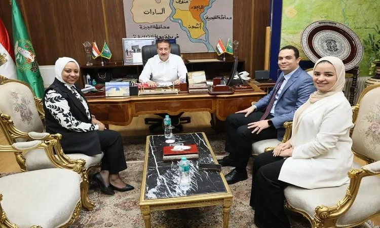 محافظ المنوفية يلتقي مسؤولي مركز الابتكار الرقمي وتكنولوجيا المعلومات في مصر