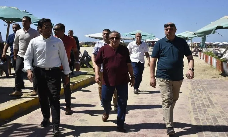 محافظ بورسعيد يؤكد على أهمية تدابير الأمان في شاطئ المحافظة محافظ بورسعيد يؤكد على أهمية تدابير الأمان في شاطئ المحافظة