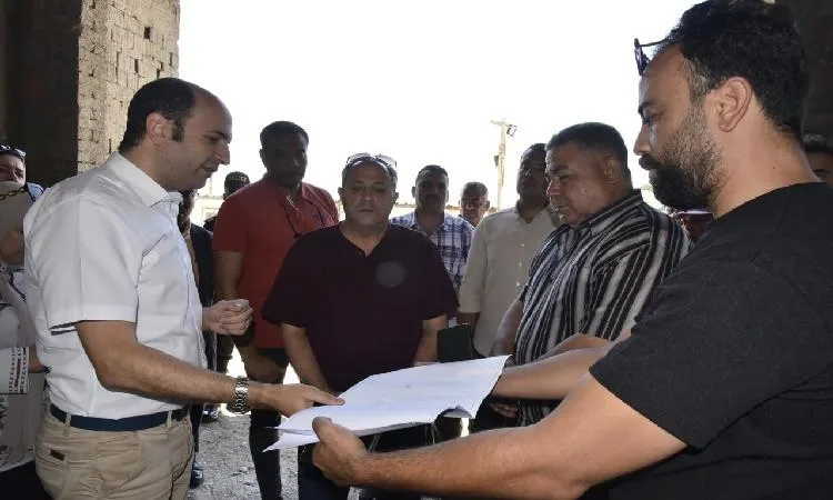 محافظ بورسعيد يراقب تقدم أعمال بناء مجمع مخازن الأدوية في حي الجنوب محافظ بورسعيد يراقب تقدم أعمال بناء مجمع مخازن الأدوية في حي الجنوب