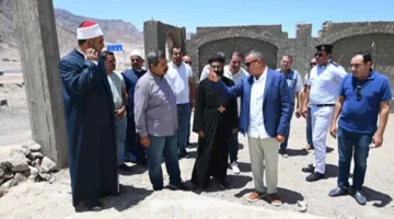 محافظ جنوب سيناء يزور مواقع العمل في كنيسة كيرياليسون