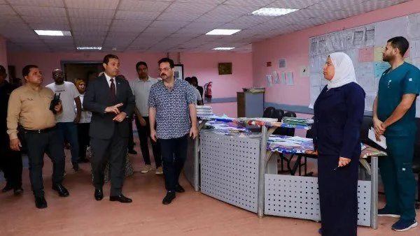 محافظ دمياط يزور المركز المتخصص للقلب والجهاز الهضمي ويشرف على تقديم الخدمات الصحية