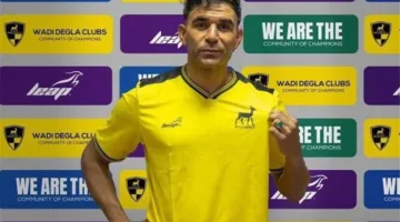 محمد أبو النجا “بونجا”، حارس مرمى وادي دجلة، يفقد الوعي.