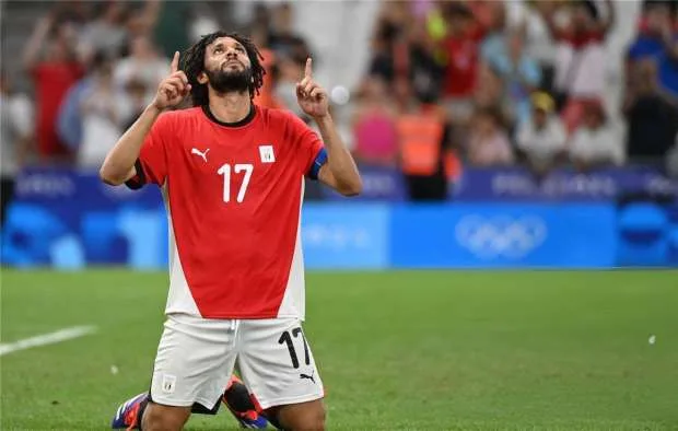 محمد النني يحتفل ببلوغه 33 عامًا.. رحلة مليئة بالإنجازات محمد النني يحتفل ببلوغه 33 عامًا.. رحلة مليئة بالإنجازات