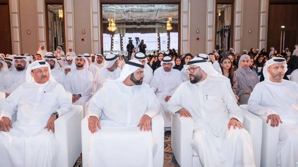 محمد بن حمد يشهد حفل تخرج 112 طالبا في الثانوية العامة من «التكنولوجيا التطبيقية» محمد بن حمد يشهد حفل تخرج 112 طالبا في الثانوية العامة من «التكنولوجيا التطبيقية»