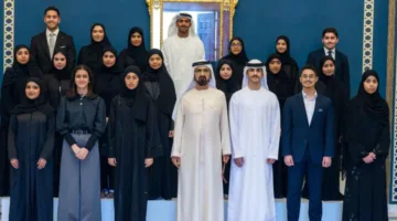 محمد بن راشد خلال لقائه بأوائل الثانوية العامة: نهنئكم على هذا الإنجاز.. أنتم المجموعة المميزة التي نفخر بها.