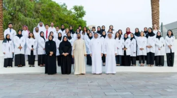 محمد بن راشد يلتقي بالطلبة الأوائل من خريجي جامعة محمد بن راشد للطب والعلوم الصحية