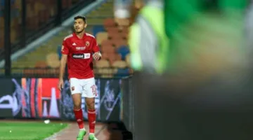 محمد شريف يناقش مفاوضات الأهلي والصراع على مركز المهاجم الرئيسي