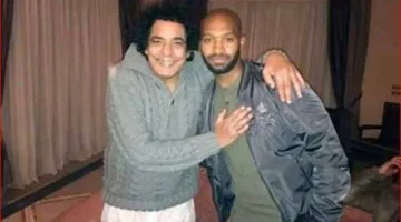 محمد منير يرسل رسالة مؤثرة لتوديع شيكابالا: أتمنى لك مستقبلًا مشرقًا