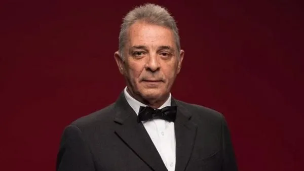 محمود حميدة يُذهل الجمهور بتكريم محيي إسماعيل خلال افتتاح المهرجان القومي للمسرح محمود حميدة يُذهل الجمهور بتكريم محيي إسماعيل خلال افتتاح المهرجان القومي للمسرح