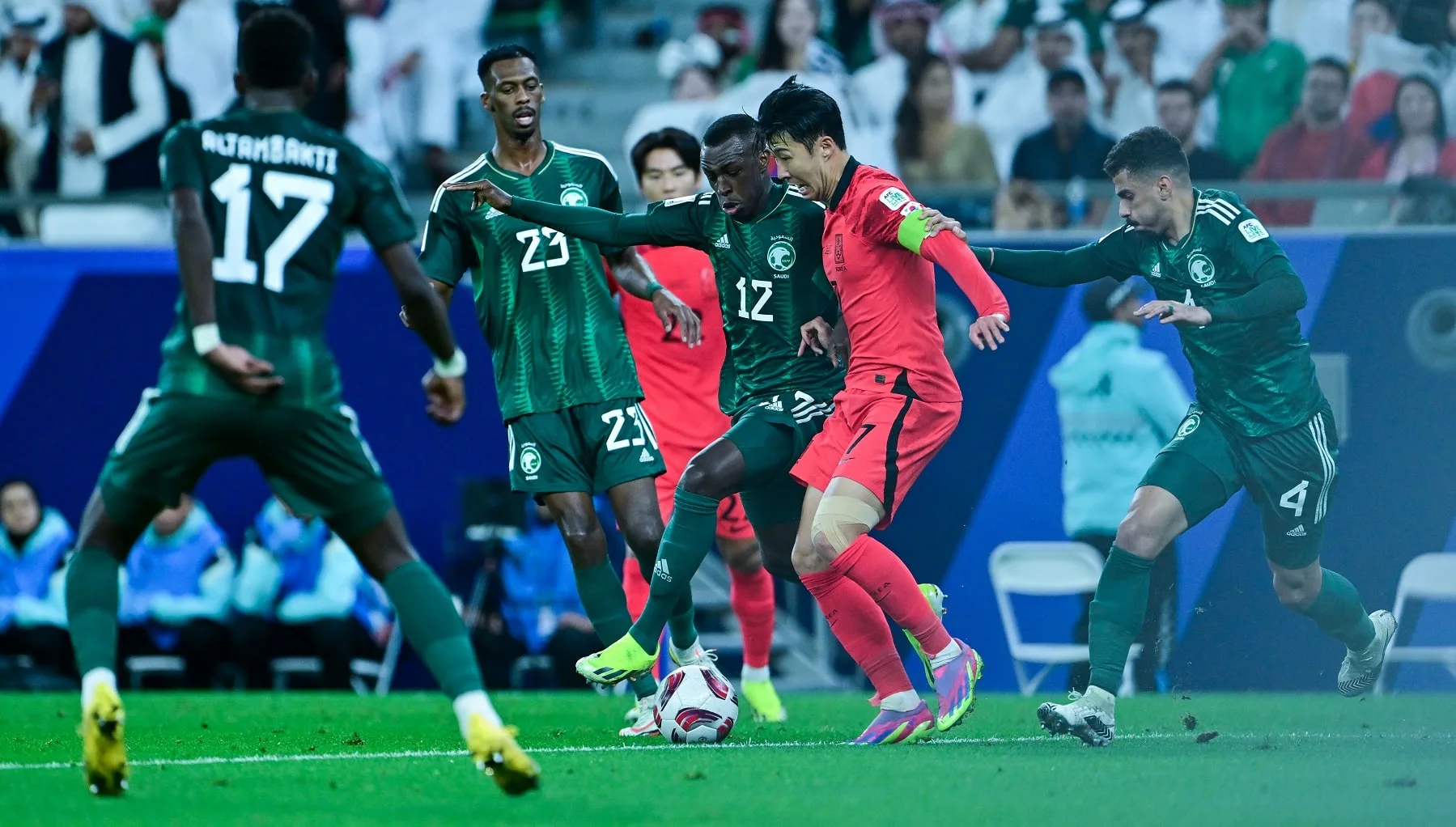 مدافع كوريا الجنوبية يرفض الانتقال إلى الدوري الإماراتي مدافع كوريا الجنوبية يرفض الانتقال إلى الدوري الإماراتي