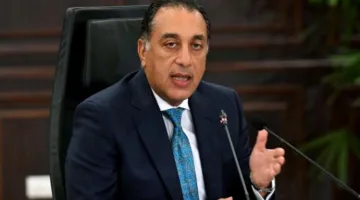 مدبولي يزور محطة الأبحاث لتجارب تحلية المياه البحر في العلمين الجديدة