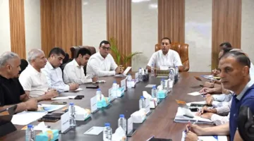 مدبولي يستعرض تطورات مشروعي «رأس الحكمة» و«شمس الحكمة» خلال جولة له في الساحل الشمالي الغربي