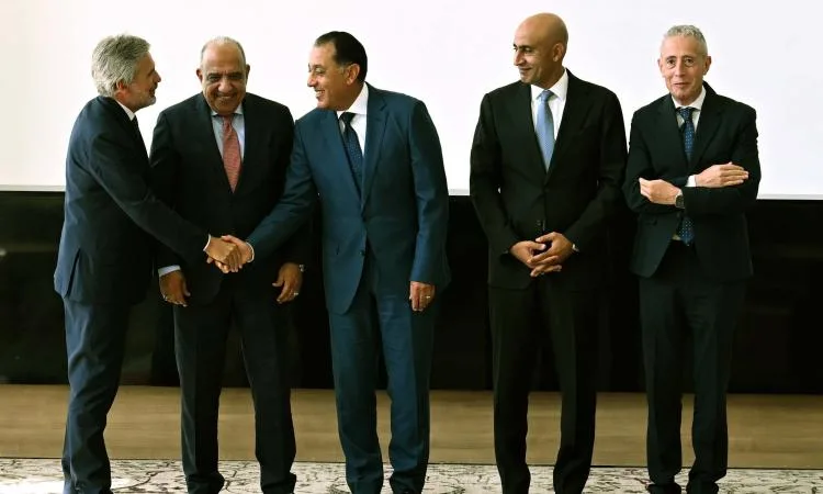 مدبولي يشهد اتفاقية تعاون لإنشاء وتطوير خمس مدارس تكنولوجية مدبولي يشهد اتفاقية تعاون لإنشاء وتطوير خمس مدارس تكنولوجية