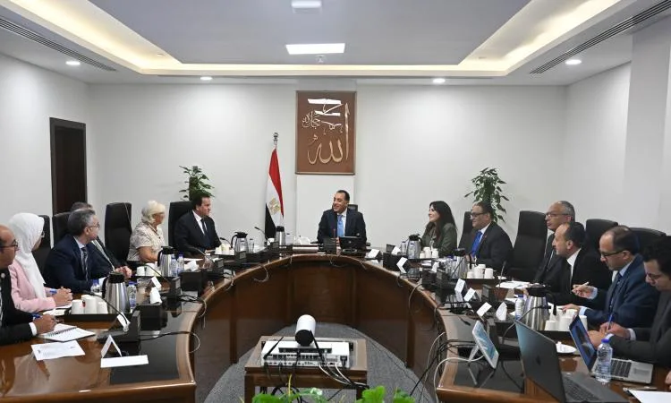 مدبولي يلتقي بتمثيليات العلامات التجارية العالمية لدعوتهم للاستثمار في مصر