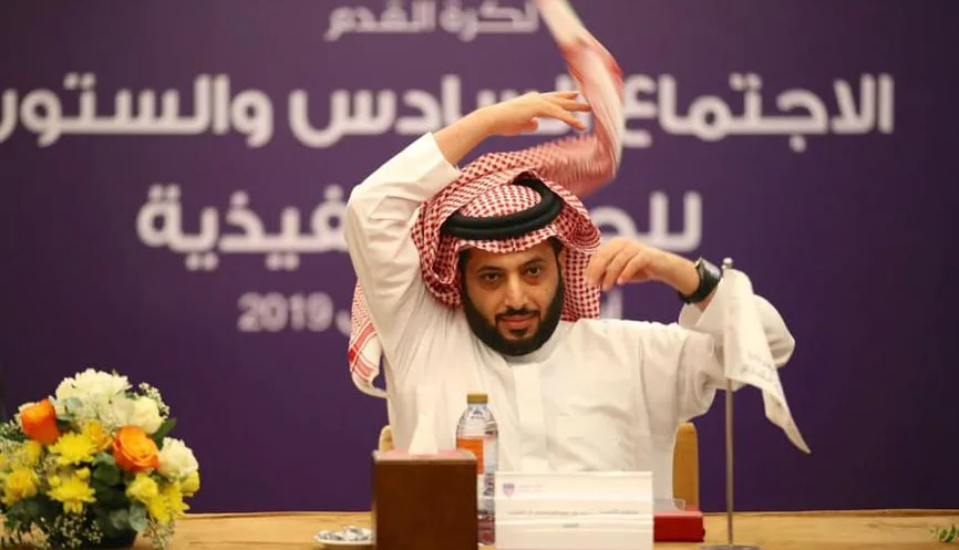 مدحت شلبي يصدم تركي آل الشيخ بخصوص أشرف قاسم
