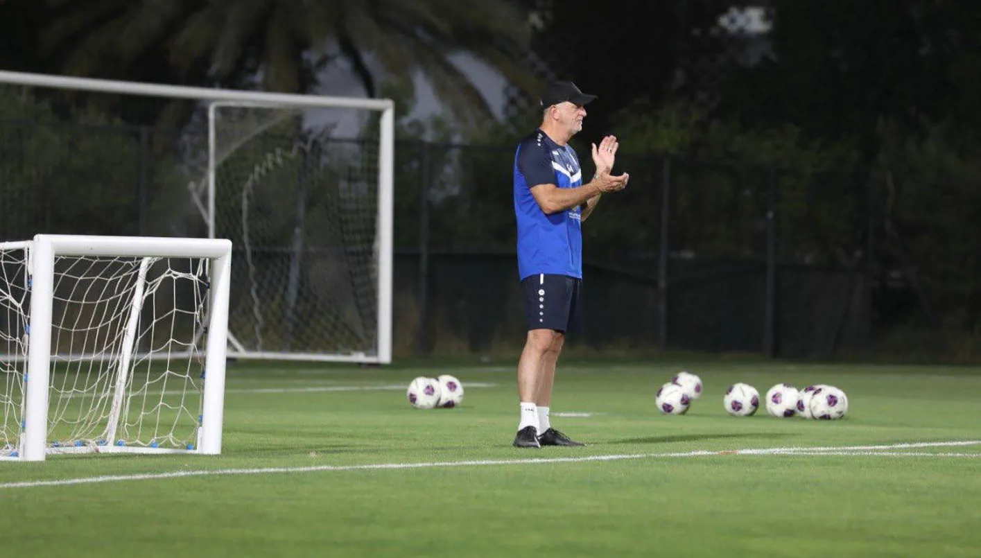 مدرب العراق يتحدث عن مباراتي السعودية وإندونيسيا في تصفيات كأس العالم مدرب العراق يتحدث عن مباراتي السعودية وإندونيسيا في تصفيات كأس العالم