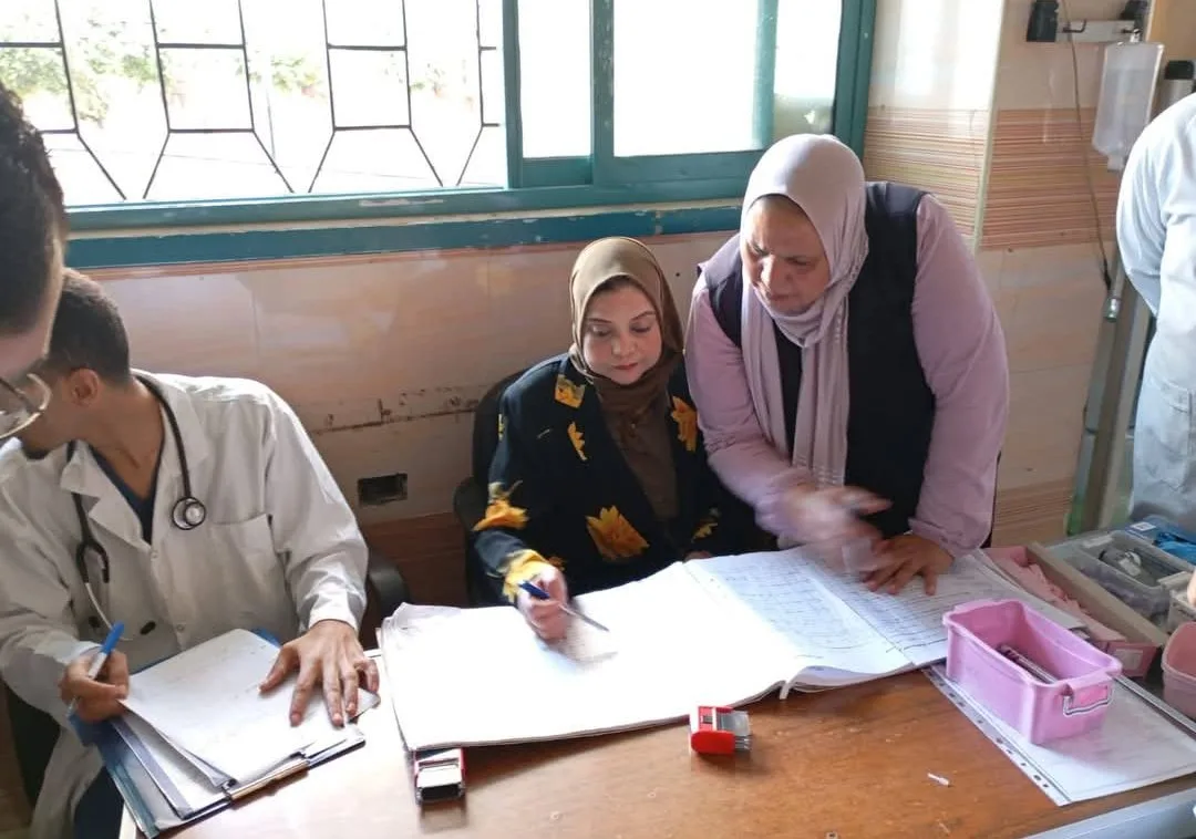مدير فرع التأمين الصحي بالقليوبية تقوم بزيارة ميدانية لمستشفى النيل ومستشفى بنها لتعزيز الاستعداد في الأقسام الحرجة. مدير فرع التأمين الصحي بالقليوبية تقوم بزيارة ميدانية لمستشفى النيل ومستشفى بنها لتعزيز الاستعداد في الأقسام الحرجة.